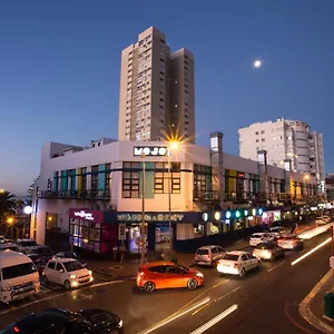 Mojo & Market Hotel